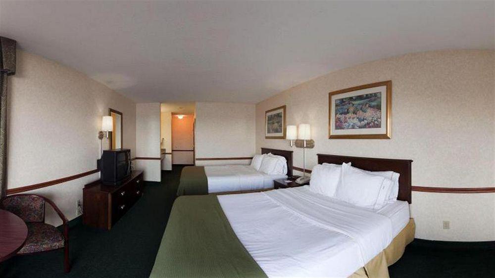 סיינט איגנס Holiday Inn Express St Ignace-Lake Central By Ihg מראה חיצוני תמונה