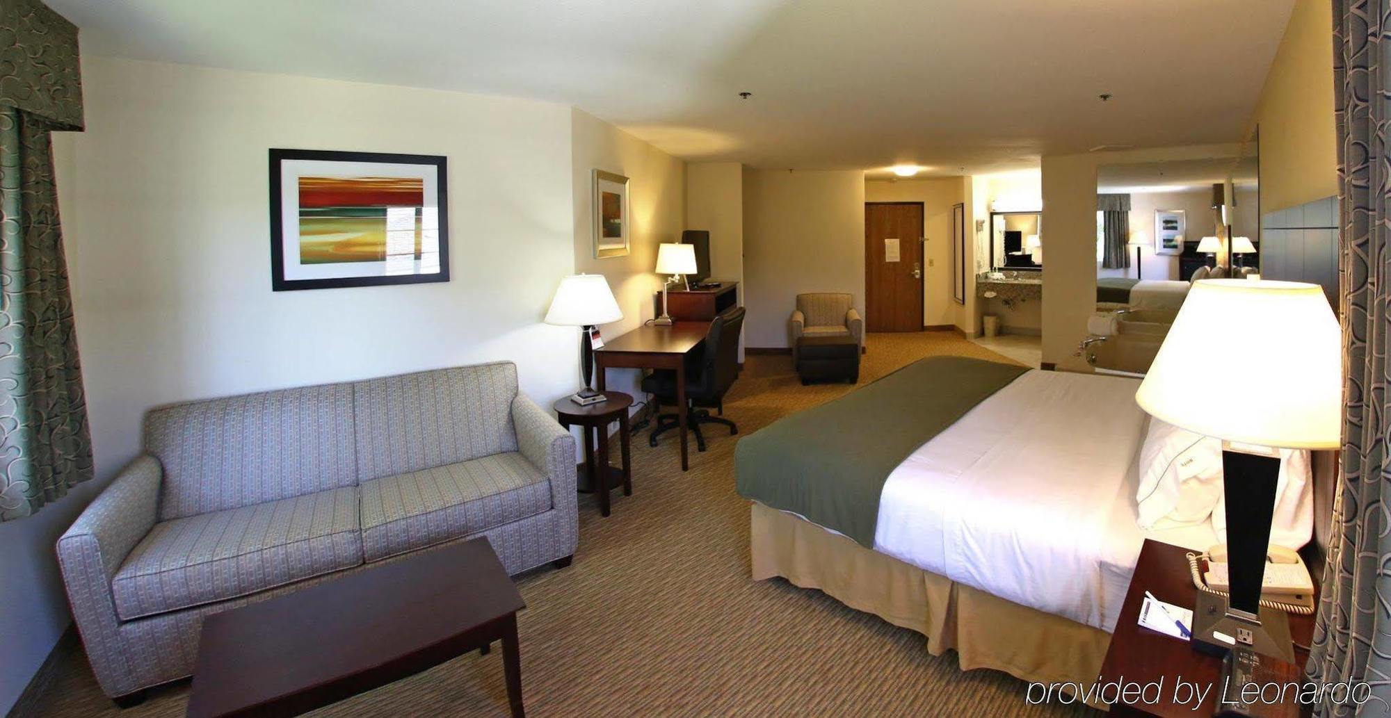סיינט איגנס Holiday Inn Express St Ignace-Lake Central By Ihg מראה חיצוני תמונה